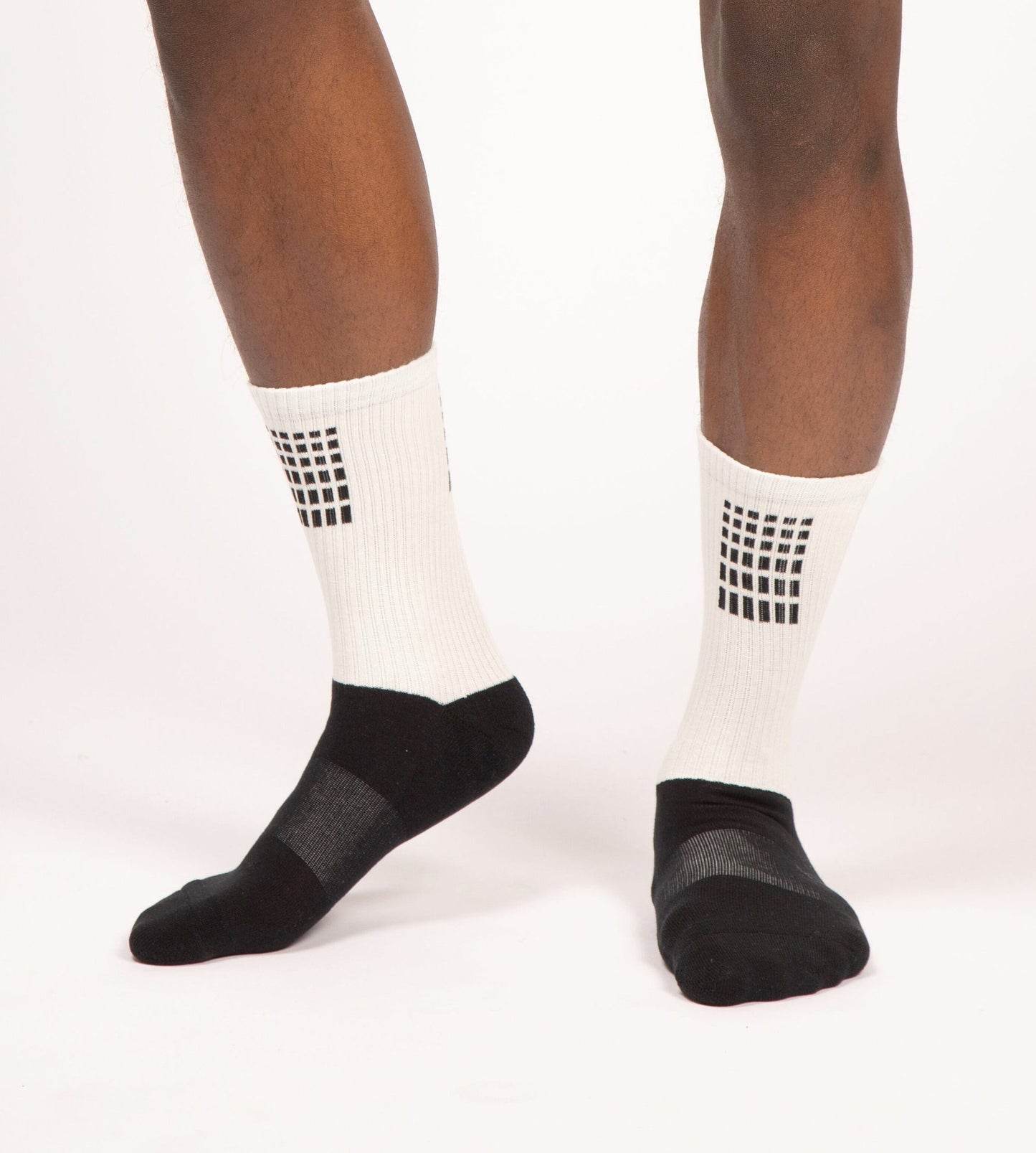 D'Amato Men's Cushion Crew Socks contains colors Sienna, Whitesmoke, Dark slate gray, Gains boro, Dark olive green, Gray, Sienna, Silver, Linen, Black